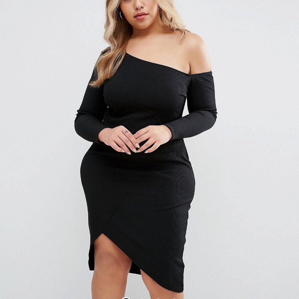 NWOT Rib Long Sleeve Off the Shoulder Midi Dress
